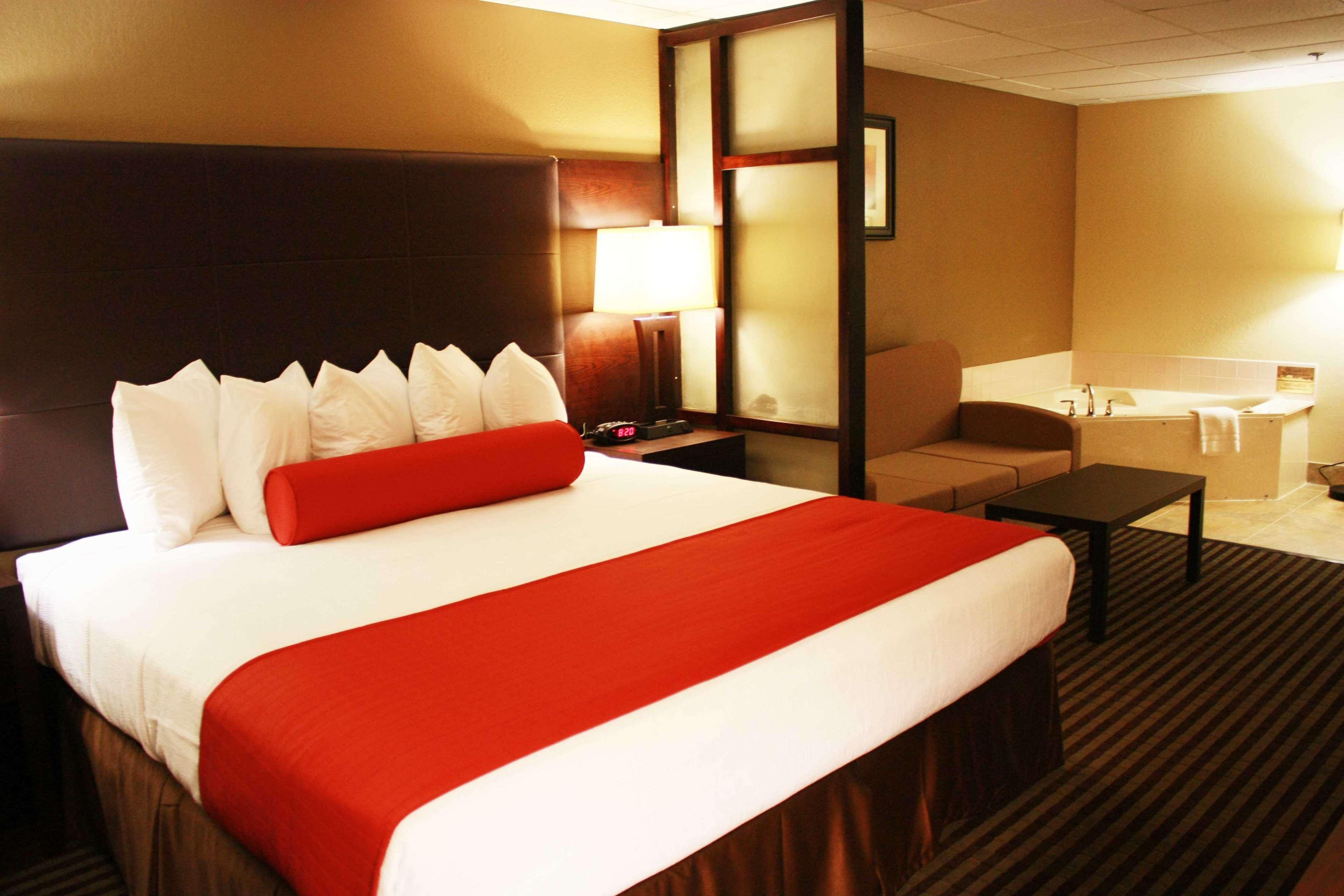 Comfort Inn & Suites Copley Akron Екстериор снимка
