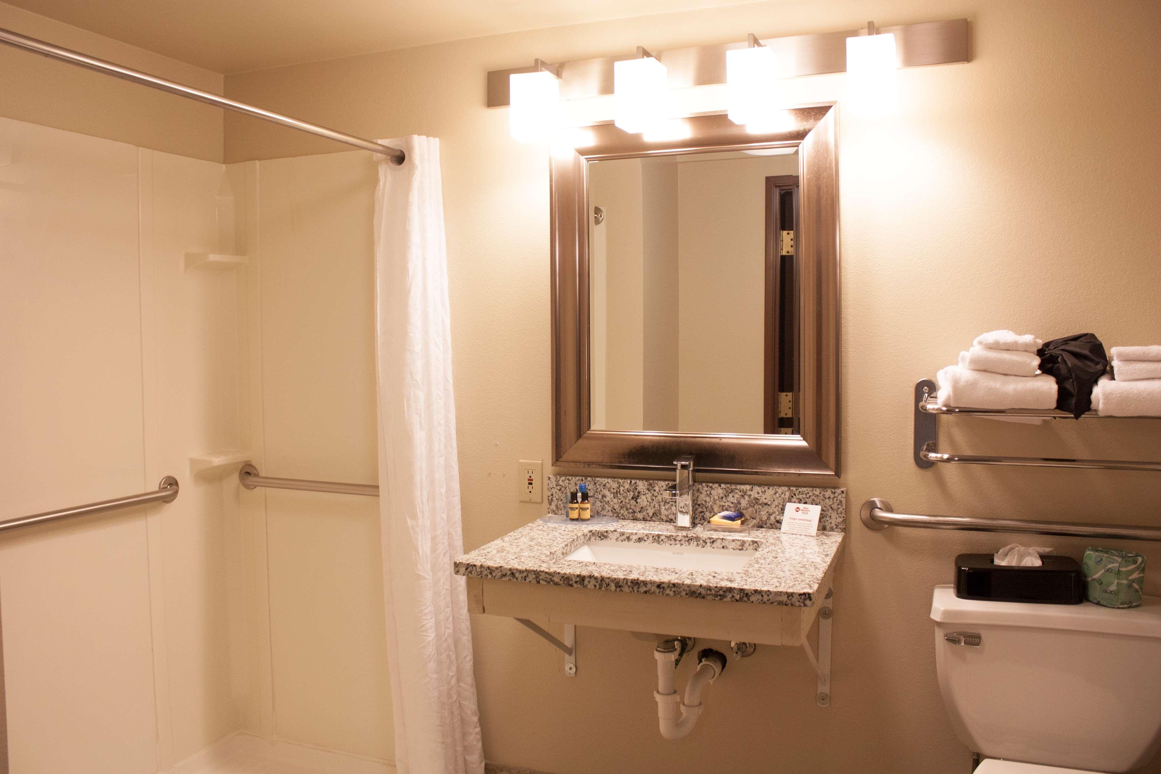 Comfort Inn & Suites Copley Akron Екстериор снимка