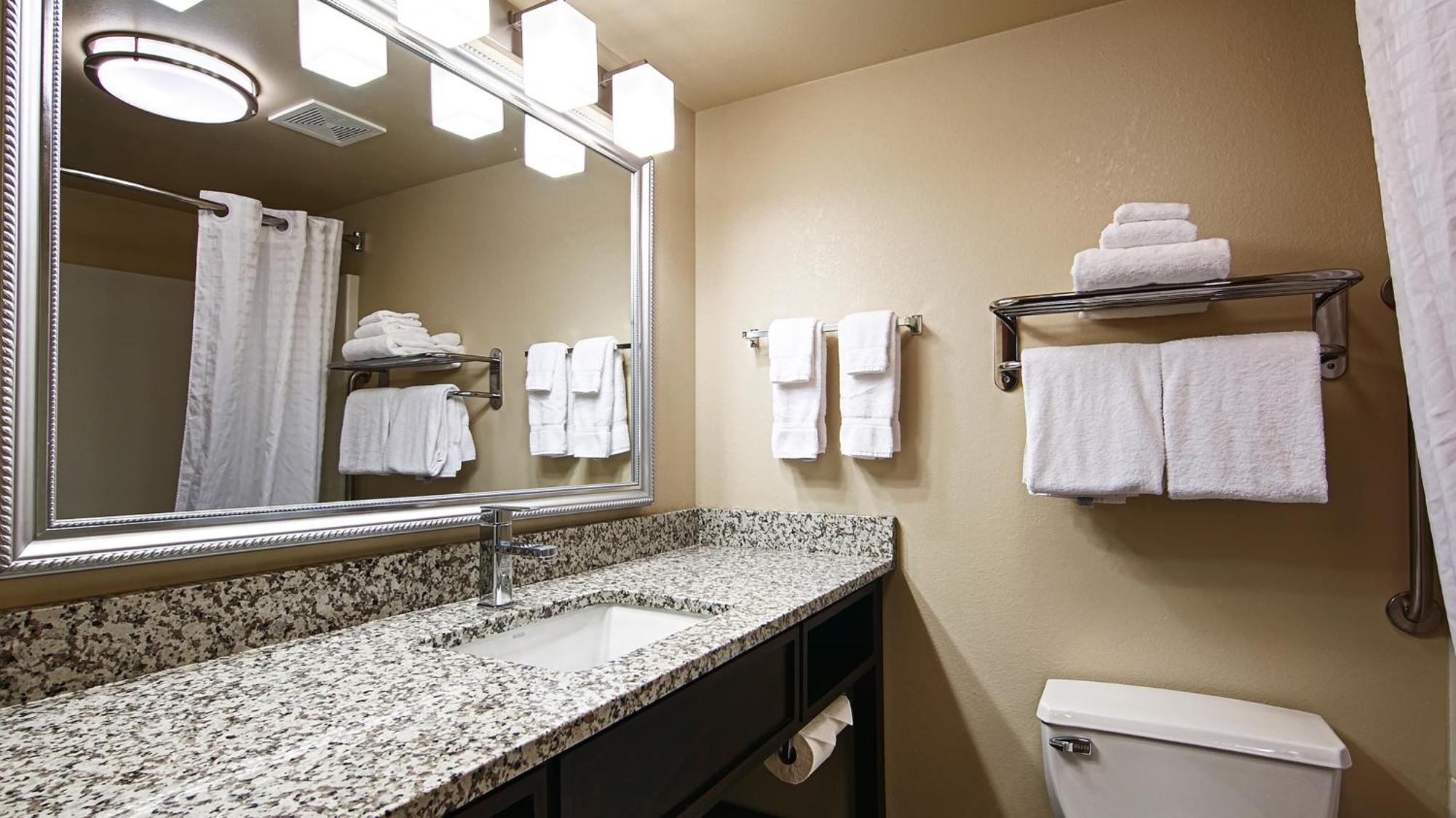 Comfort Inn & Suites Copley Akron Екстериор снимка