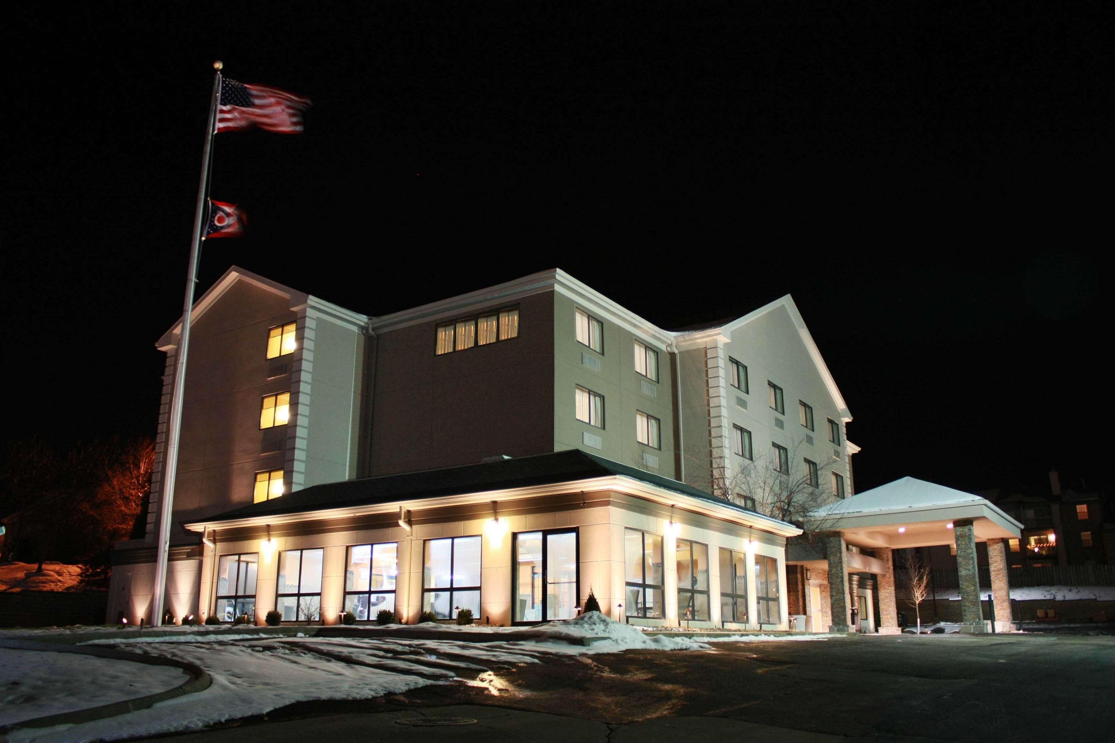 Comfort Inn & Suites Copley Akron Екстериор снимка