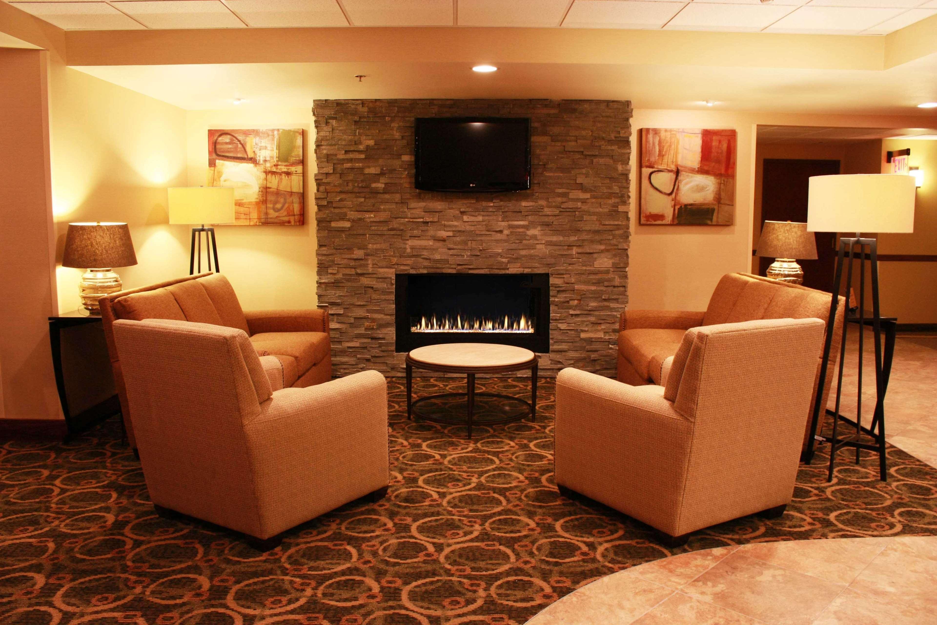 Comfort Inn & Suites Copley Akron Екстериор снимка