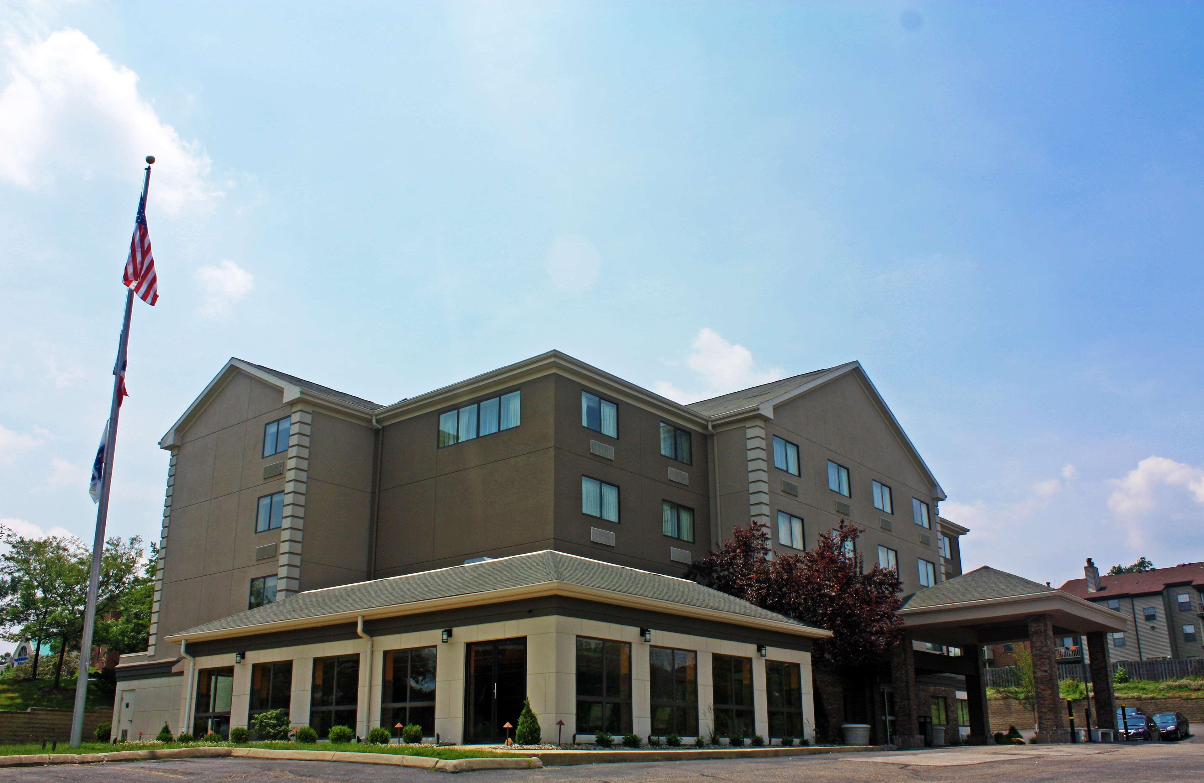 Comfort Inn & Suites Copley Akron Екстериор снимка