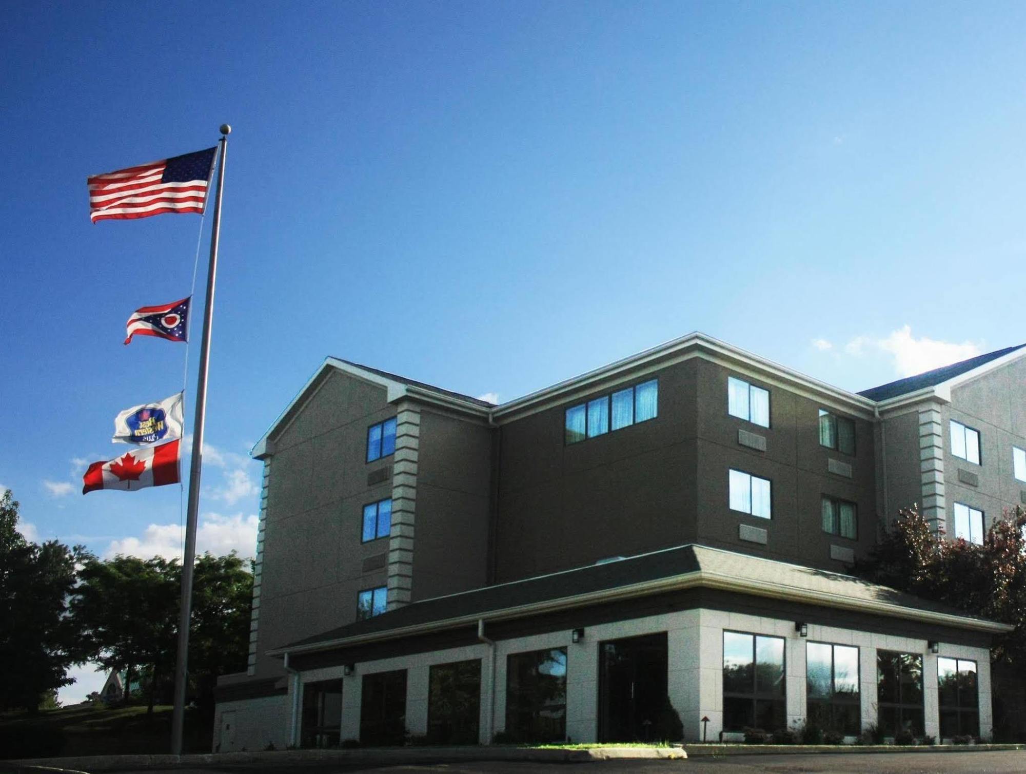 Comfort Inn & Suites Copley Akron Екстериор снимка