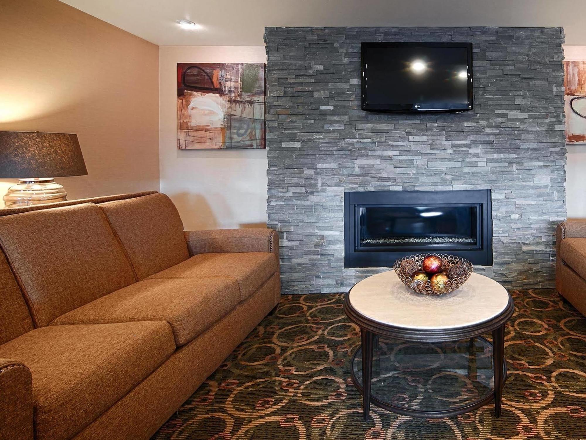 Comfort Inn & Suites Copley Akron Екстериор снимка