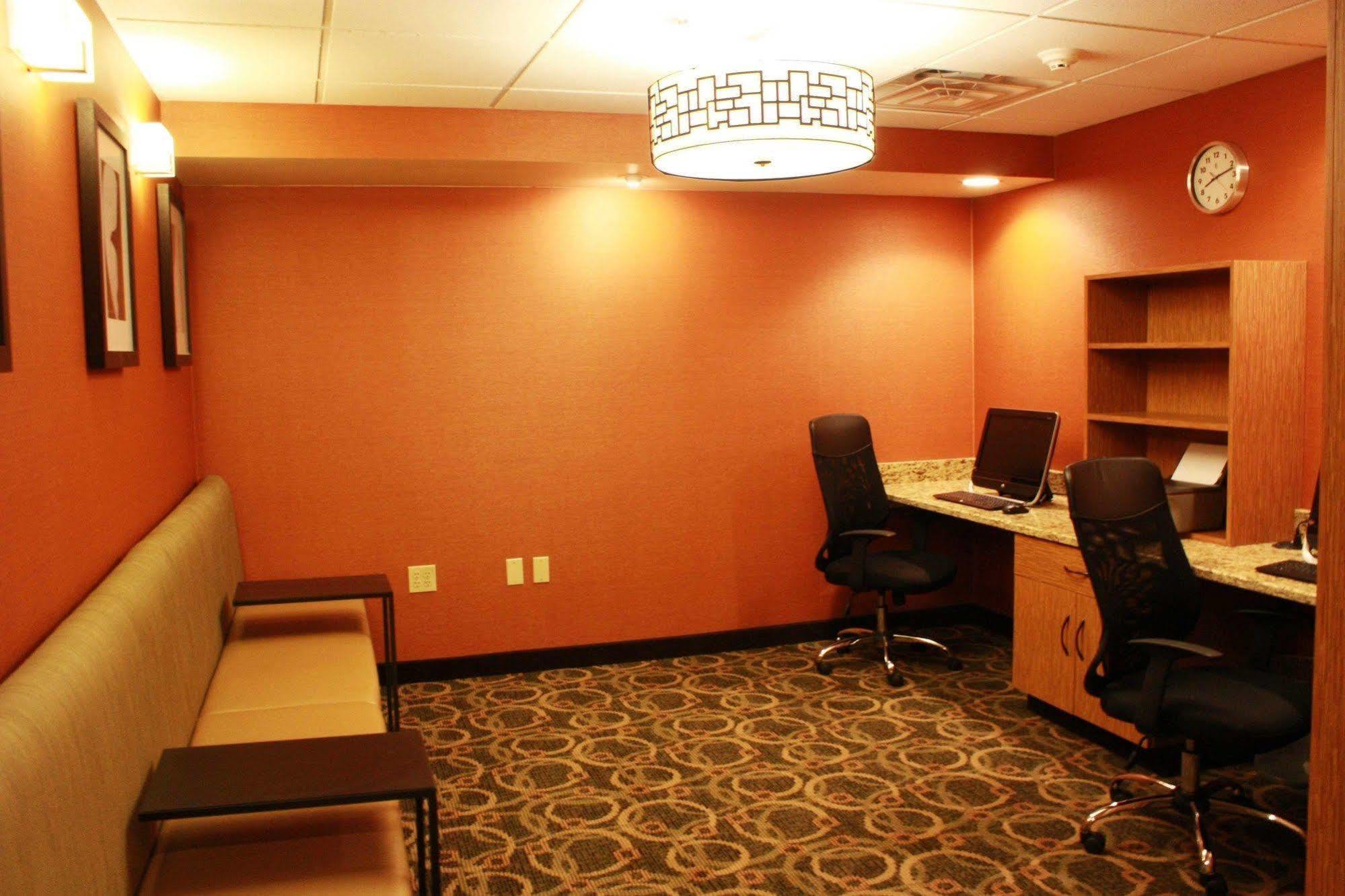 Comfort Inn & Suites Copley Akron Екстериор снимка